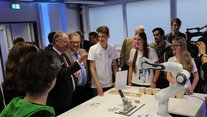 Neues RRZ Hannover in der »Roboterfabrik« Neues RRZ Hannover in der »Roboterfabrik«