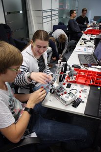 Talent-School am Fraunhofer IAIS Talent-School am Fraunhofer IAIS