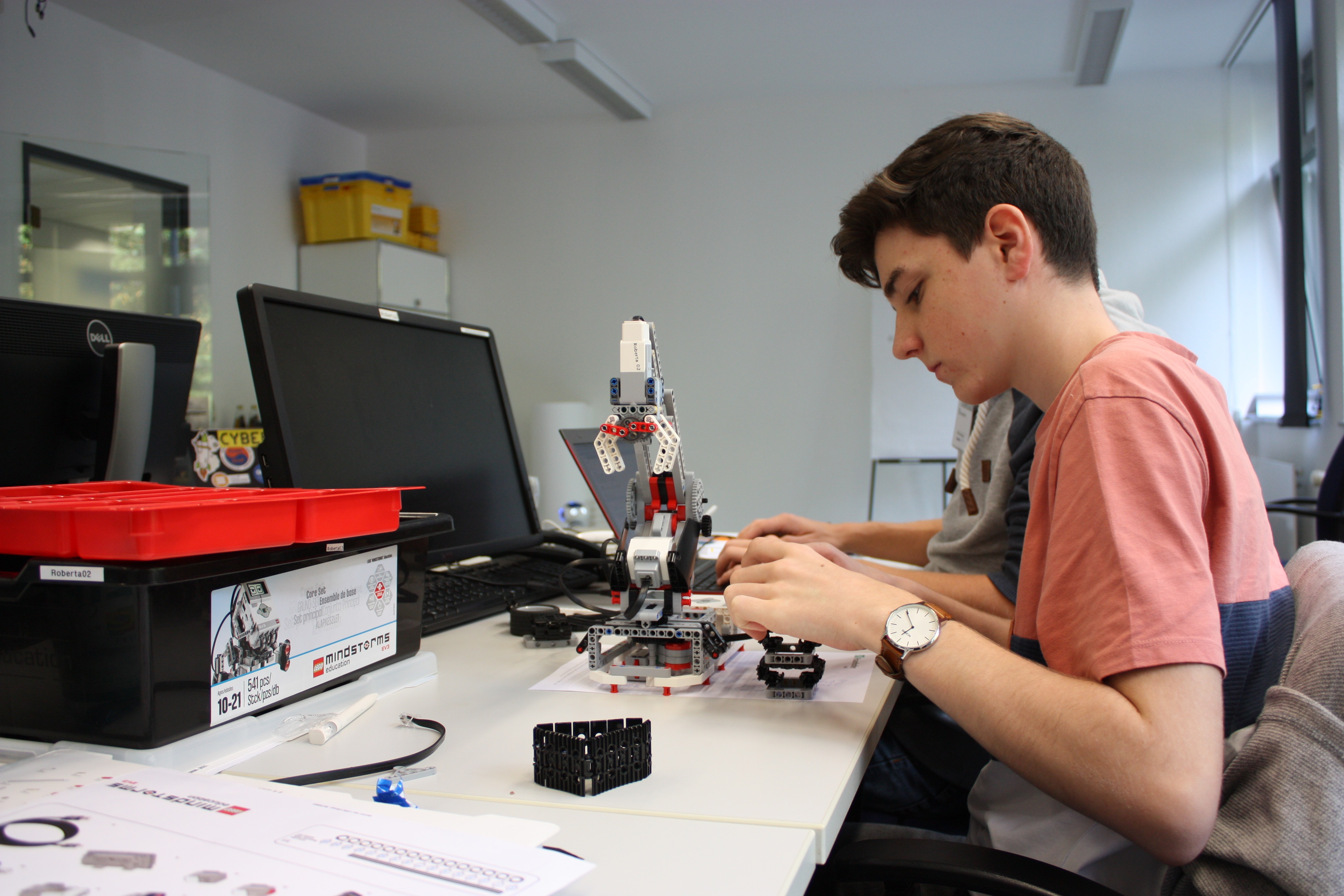 Talent-School am Fraunhofer IAIS Talent-School am Fraunhofer IAIS