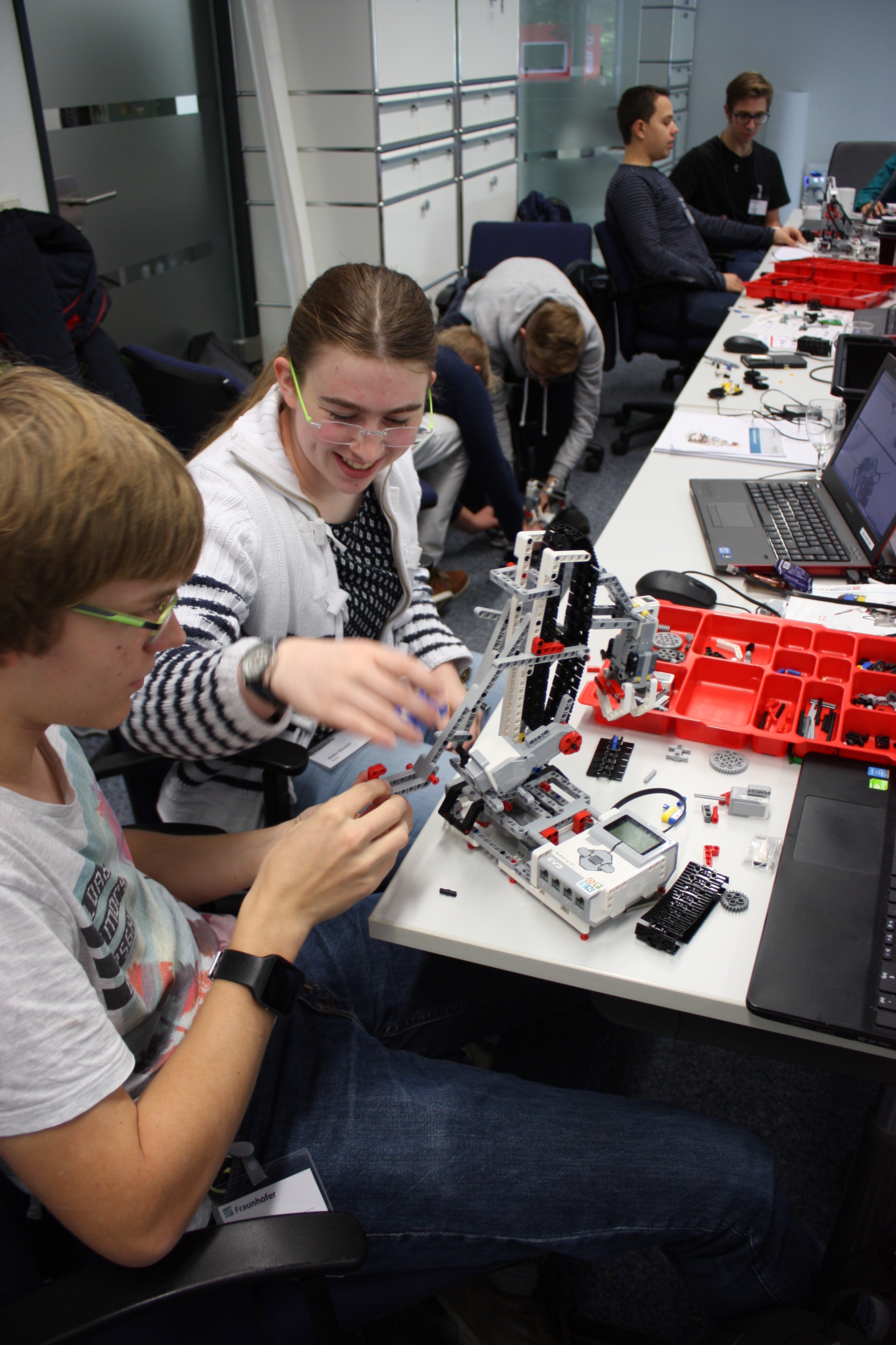 Talent-School am Fraunhofer IAIS Talent-School am Fraunhofer IAIS